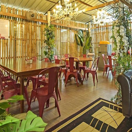 OYO 90636 Teratak Zakiah Chalet Jerantut Luaran gambar