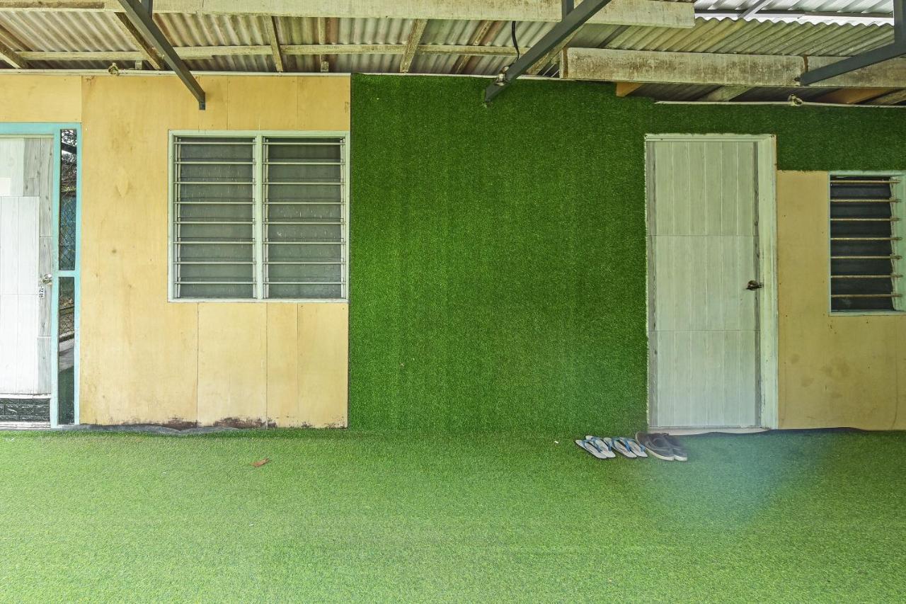 OYO 90636 Teratak Zakiah Chalet Jerantut Luaran gambar