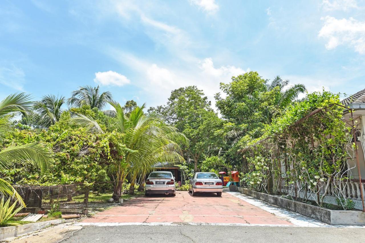 OYO 90636 Teratak Zakiah Chalet Jerantut Luaran gambar