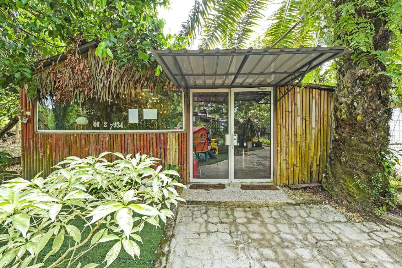 OYO 90636 Teratak Zakiah Chalet Jerantut Luaran gambar