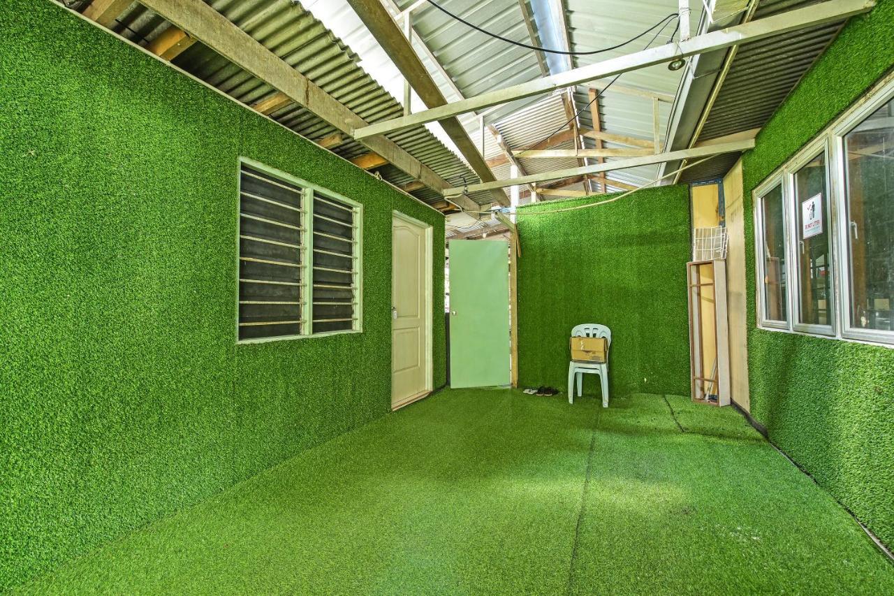 OYO 90636 Teratak Zakiah Chalet Jerantut Luaran gambar