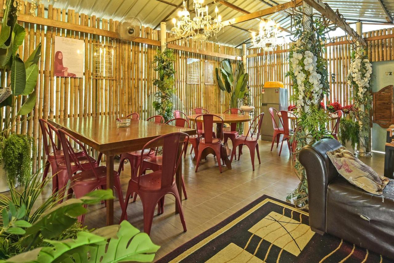 OYO 90636 Teratak Zakiah Chalet Jerantut Luaran gambar