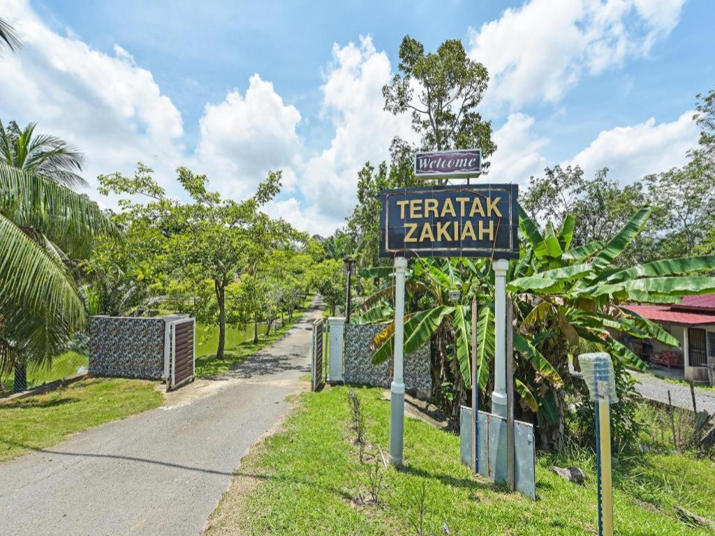 OYO 90636 Teratak Zakiah Chalet Hotel Jerantut Luaran gambar