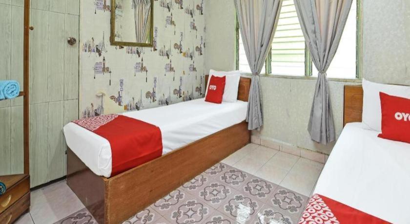 OYO 90636 Teratak Zakiah Chalet Jerantut Luaran gambar