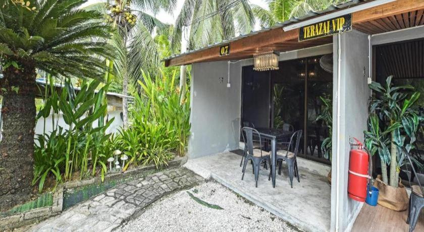 OYO 90636 Teratak Zakiah Chalet Jerantut Luaran gambar